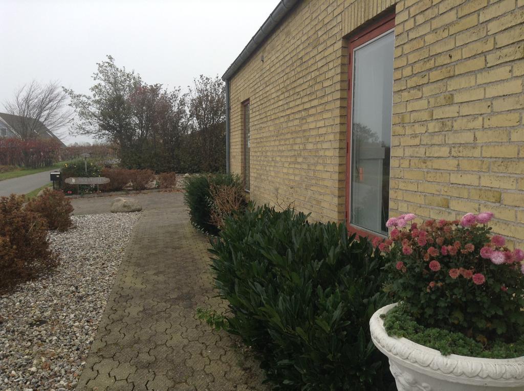 Molevitten Apartments Soby Bagian luar foto